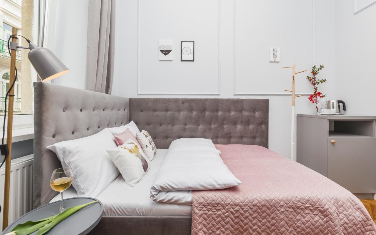 Traveler'S Best Choice - Old Town Guesthouse - By Upstairs Cracovia Exterior foto